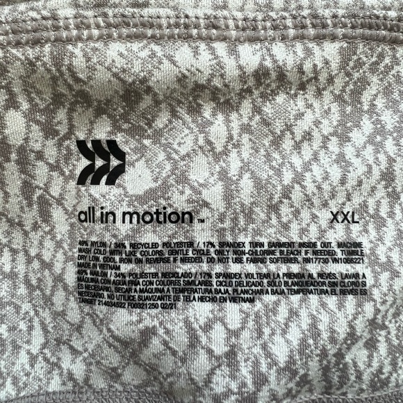 All in Motion Snake Print Jacquard Leggings NWT - Picture 10 of 12